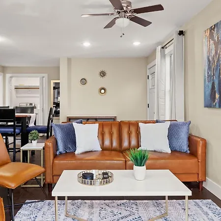 Divine Cargo Apartment